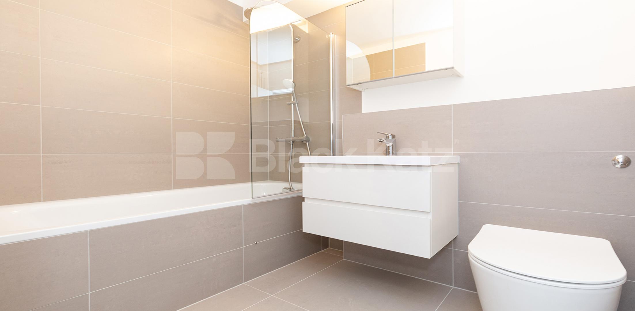 			VIRTUAL TOUR AVAILABLE!, 2 Bedroom, 1 bath, 1 reception Apartment			 DOVE ROAD , CANONBURY-ISLINGTON